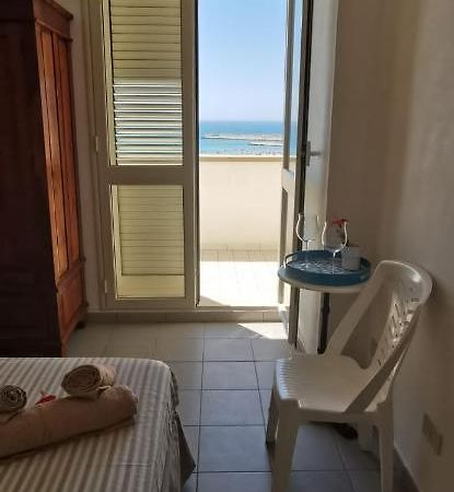 Sicilia Mare Hotel Porto Palo Esterno foto