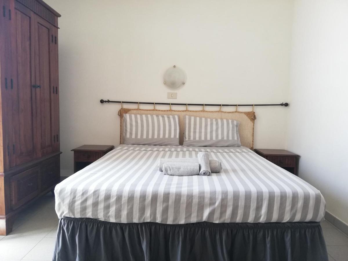 Sicilia Mare Hotel Porto Palo Esterno foto